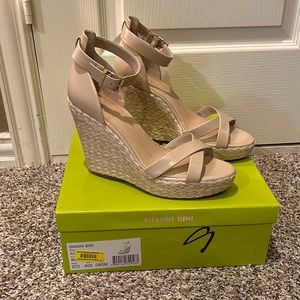 Gianni Bini - Acashia Wedges Size 9